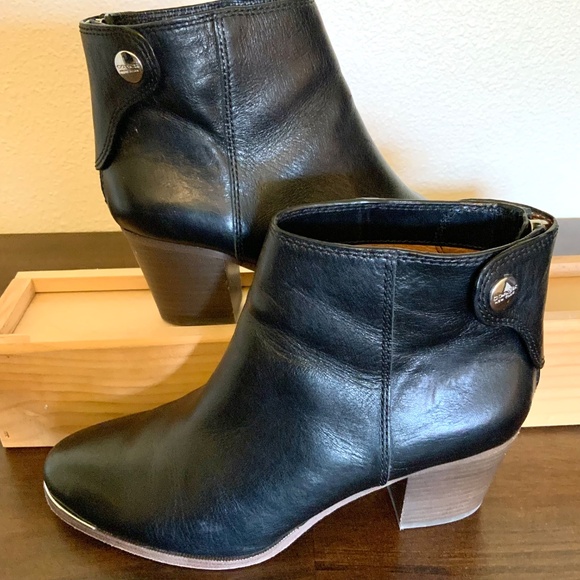 Coach Waldorf Booties Black Size 7 Ankle Boots Zipper Heels - Picture 7 of 16